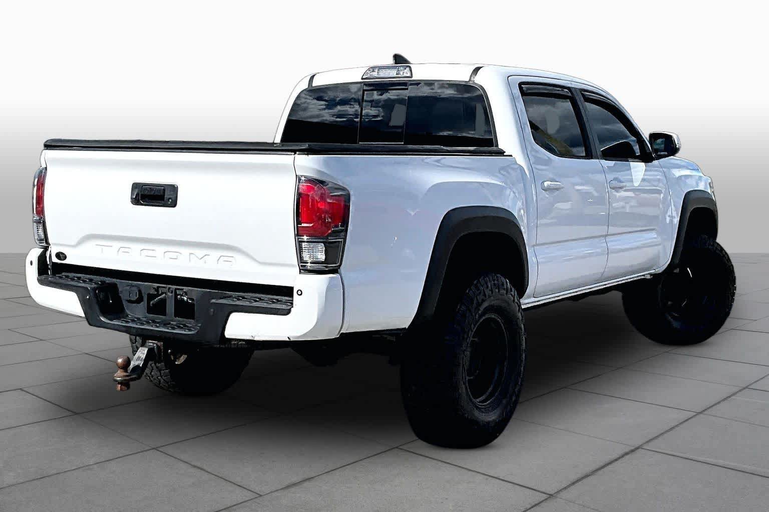 Used 2017 Toyota Tacoma TRD Pro AWD/4WD image 12