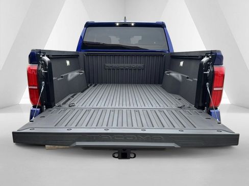 Used 2024 Toyota Tacoma TRD Off-Road image 33