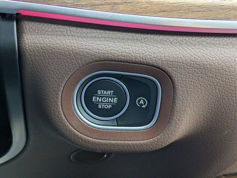 Used 2024 Mercedes-Benz GLE 450 4MATIC image 39
