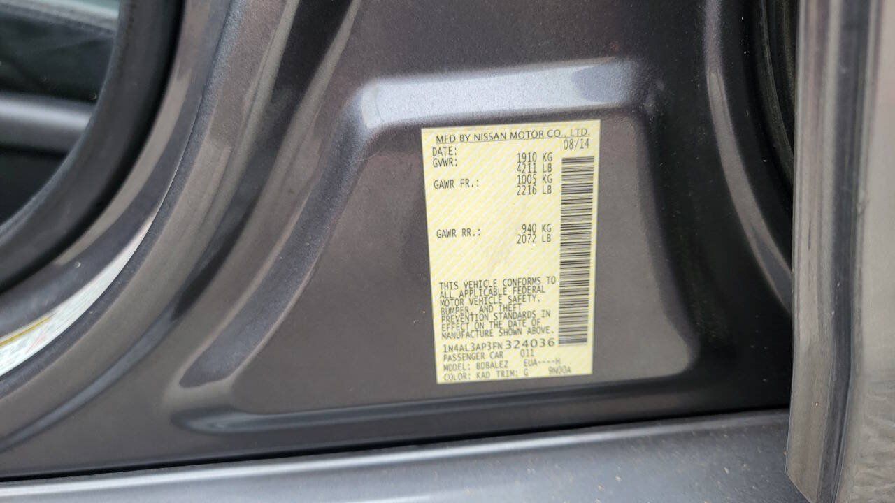 Used 2015 Nissan Rogue SV FWD image 35