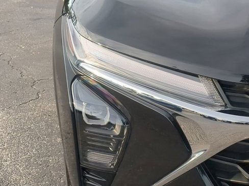 Used 2025 Chevrolet Trax LT w/ Driver Confidence Package image 10