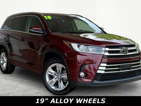 Used 2018 Toyota Highlander Limited AWD/4WD image 3