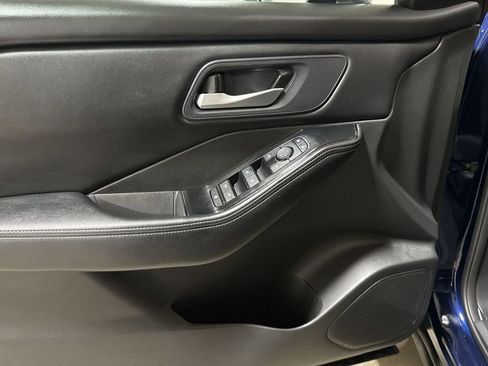 Used 2024 Nissan Rogue SV image 20