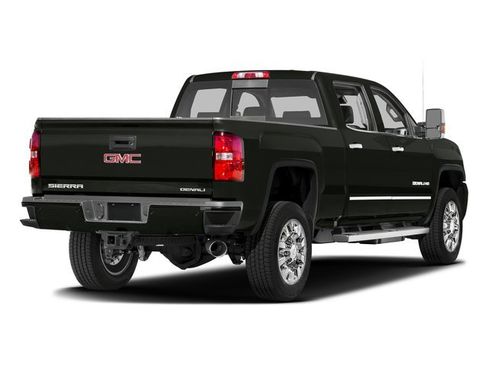 Used 2017 GMC Sierra 2500 Denali AWD/4WD image 2