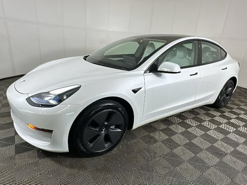 Used 2023 Tesla Model 3 Standard Range RWD image 6