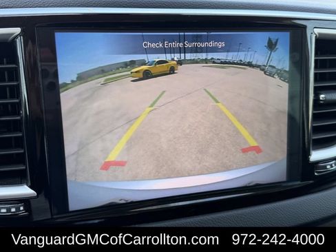 Used 2024 Chrysler Pacifica Touring-L FWD image 18