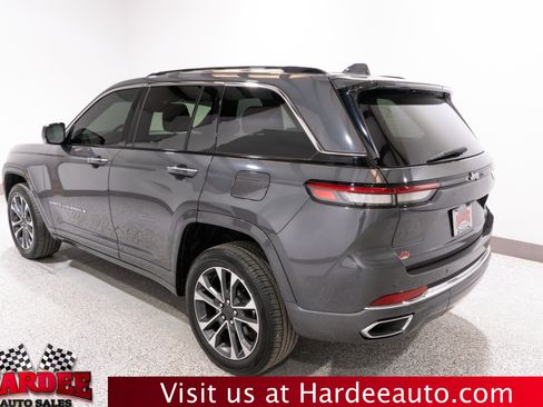 Used 2022 Jeep Grand Cherokee Overland RWD image 3