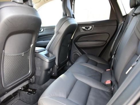 Used 2025 Volvo XC60 B5 Plus image 14