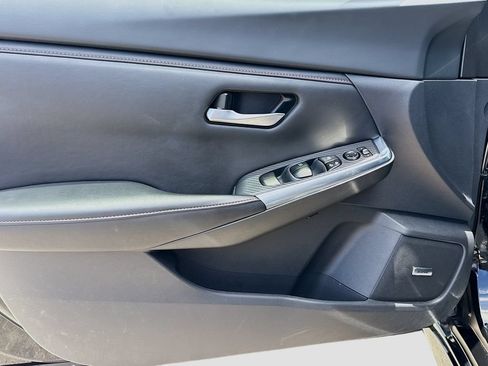Used 2024 Nissan Sentra SR w/ SR Premium Package FWD image 20