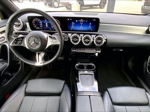 Used 2024 Mercedes-Benz CLA 250 image 13