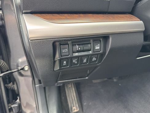 Used 2018 Subaru Outback 3.6R Limited AWD/4WD image 14