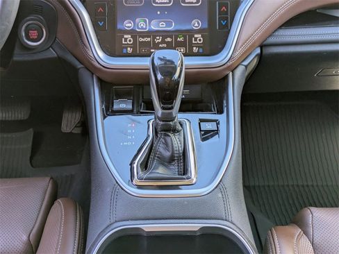 Used 2022 Subaru Outback Touring XT image 18