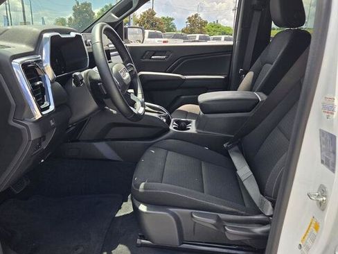 Used 2025 GMC Canyon Elevation w/ Technology Package RWD image 5