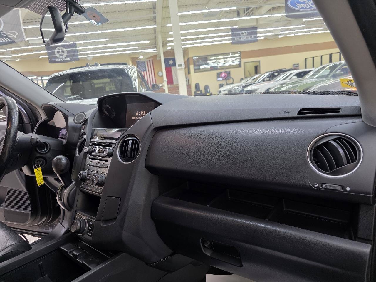 Used 2015 Honda Pilot Touring image 22