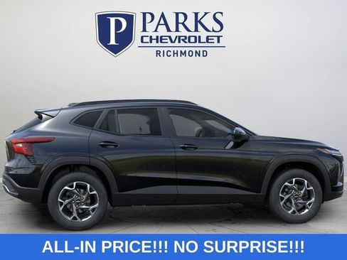 New 2026 Chevrolet Trax LT w/ Driver Confidence Package FWD image 8