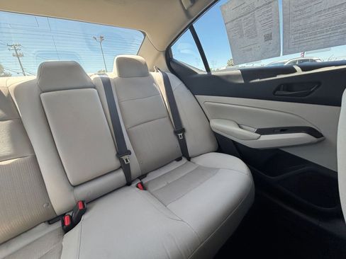 Used 2025 Nissan Altima 2.5 SV FWD image 37
