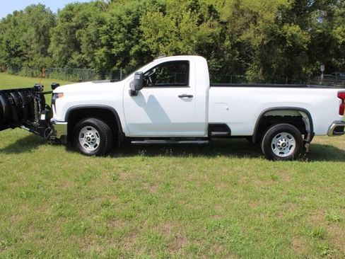 Used 2022 Chevrolet Silverado 2500 W/T w/ WT Fleet Convenience Package AWD/4WD image 3