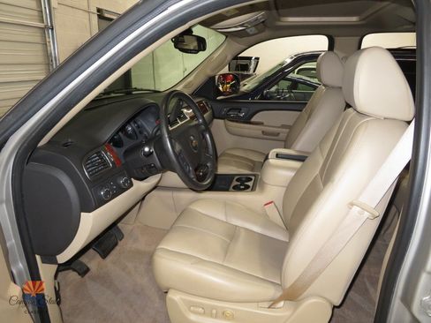 Used 2007 Chevrolet Tahoe LT w/ LT Preferred Equipment Group AWD/4WD image 3