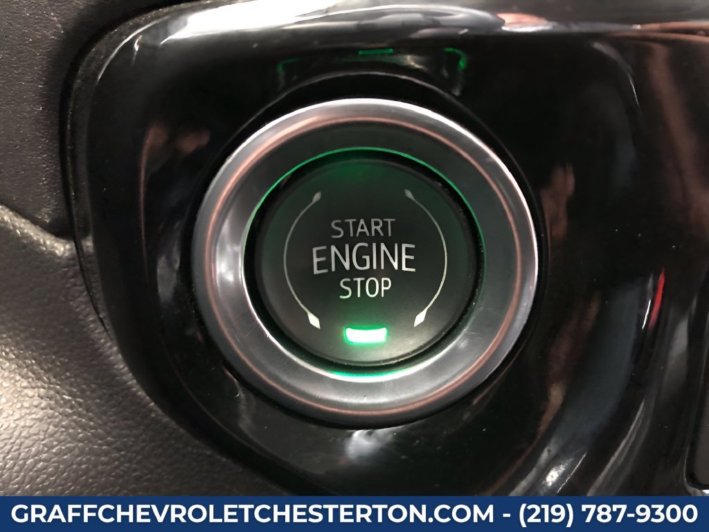 Used 2025 Chevrolet Silverado 1500 LT Trail Boss w/ Convenience Package II AWD/4WD image 28