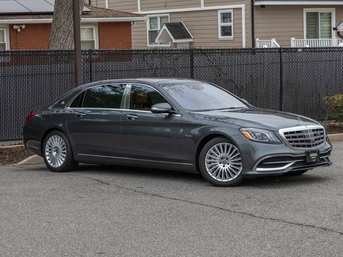 Used 2018 Mercedes-Benz Maybach S 560 4MATIC image 8