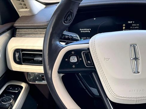 Used 2022 Lincoln Aviator Black Label w/ Dynamic Handling Package image 23