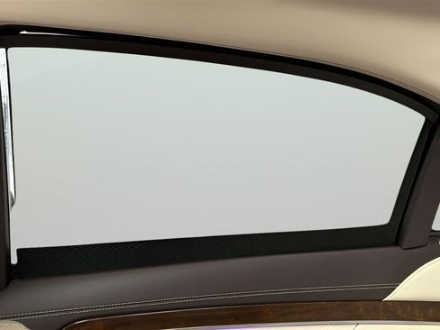 Used 2017 Mercedes-Benz S 550 Sedan image 39