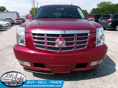 Used 2010 Cadillac Escalade Luxury AWD/4WD image 9