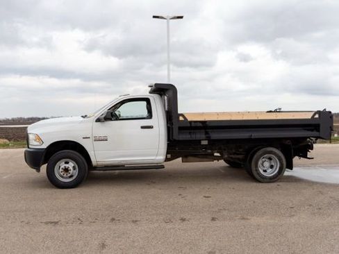 Used 2018 RAM 3500 Tradesman RWD image 4
