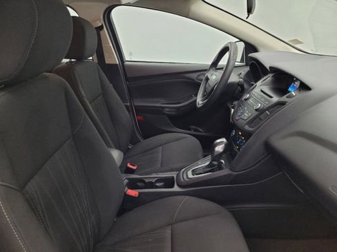 Used 2016 Ford Focus SE FWD image 21