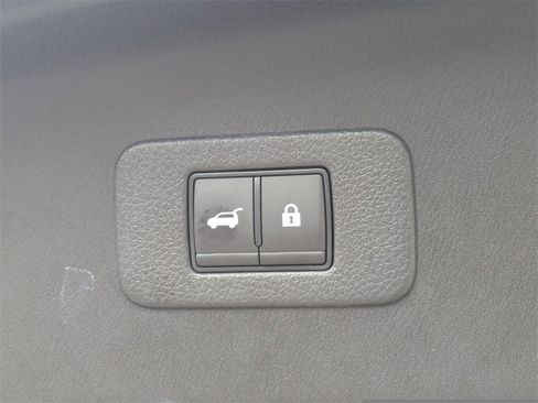 Used 2023 Nissan Armada Platinum w/ Captain's Chairs Package image 12