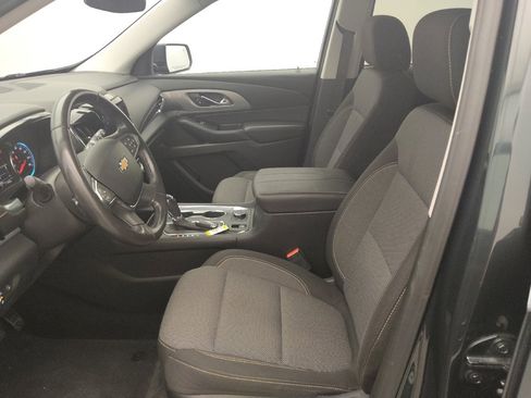 Used 2018 Chevrolet Traverse LT image 17