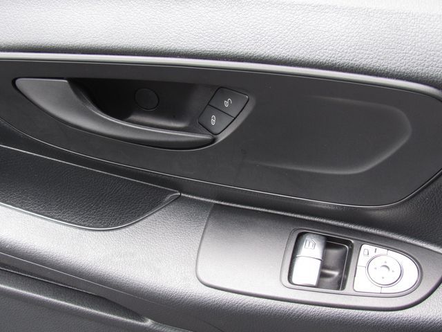 Used 2023 Mercedes-Benz Metris Passenger image 32