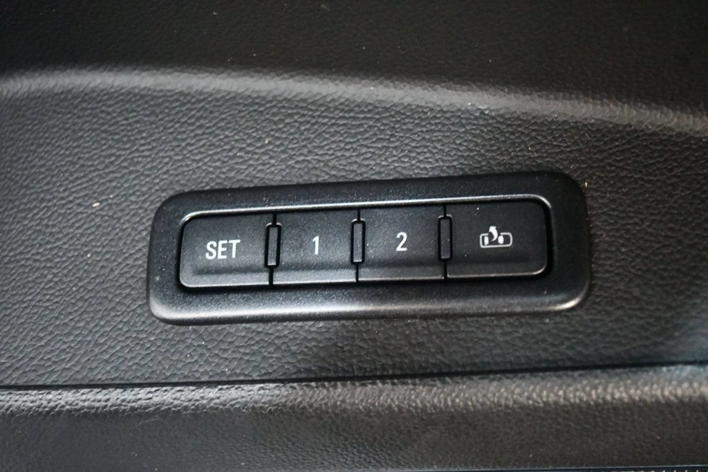Used 2018 GMC Yukon Denali w/ Denali Ultimate Package AWD/4WD image 67