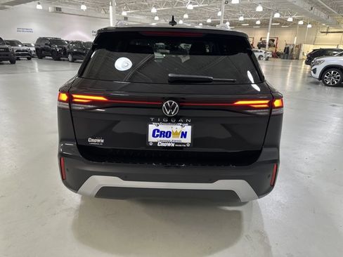 New 2025 Volkswagen Tiguan S image 7
