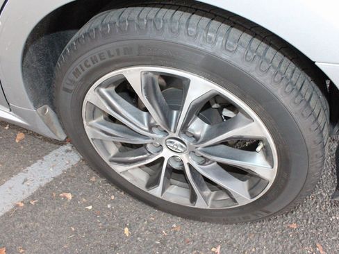 Used 2017 Toyota Avalon XLE image 58