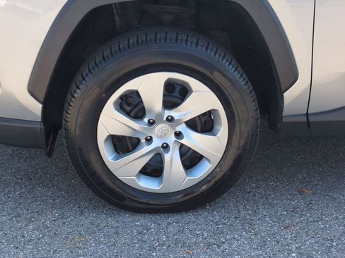 Used 2023 Toyota RAV4 LE image 11