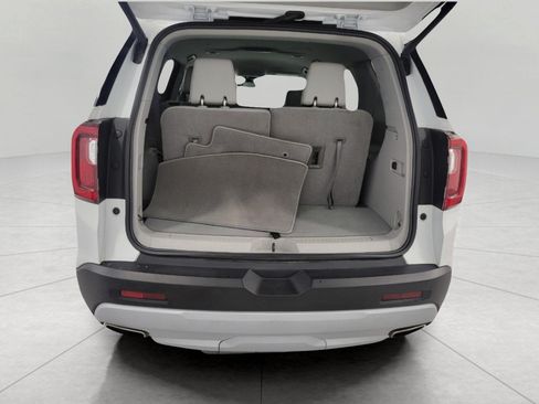 Used 2023 GMC Acadia SLT AWD/4WD image 16