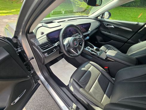 Used 2024 Buick Envision Preferred AWD/4WD image 10