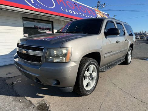 Used 2008 Chevrolet Suburban LS w/ Convenience Package 1 image 2