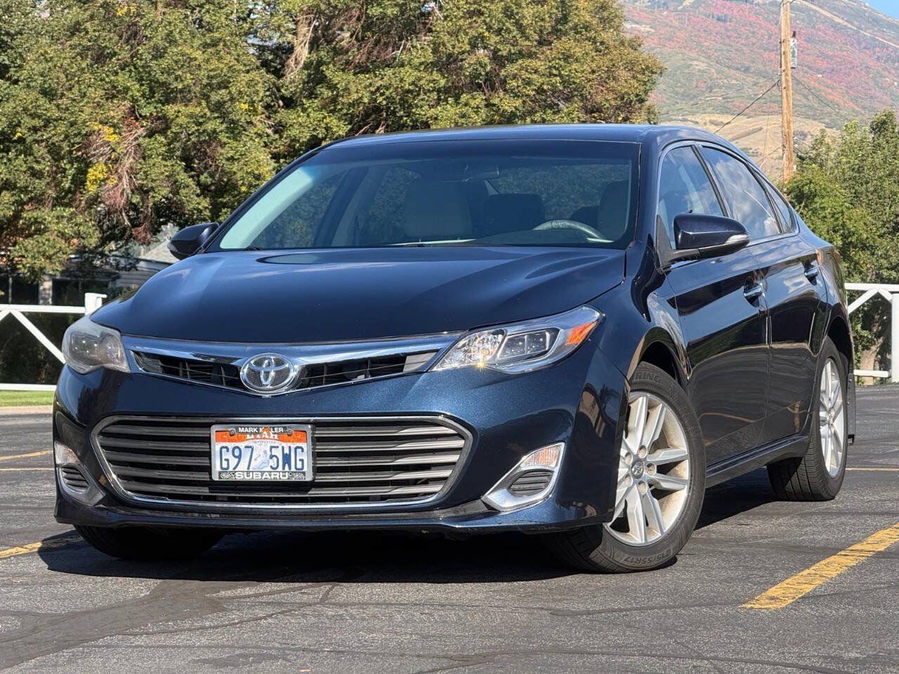 Used 2014 Toyota Avalon XLE FWD image 1