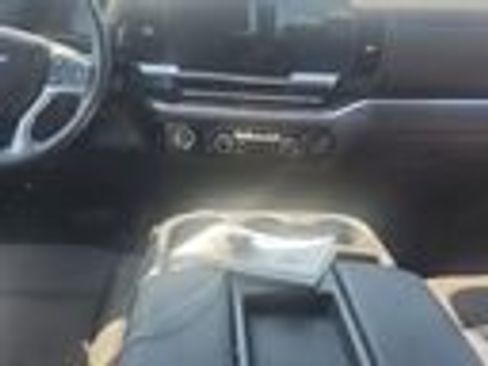 Used 2023 Chevrolet Silverado 1500 LT AWD/4WD image 7