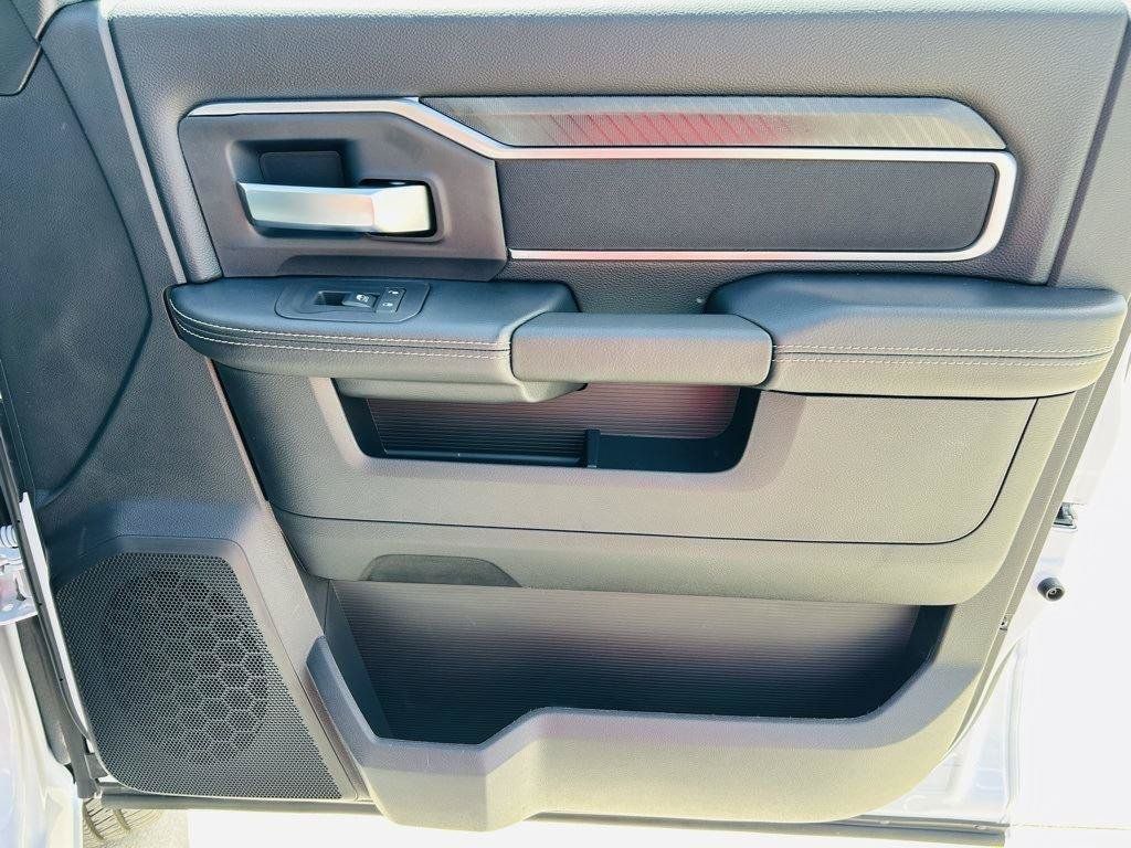 New 2025 RAM 2500 Big Horn AWD/4WD image 28