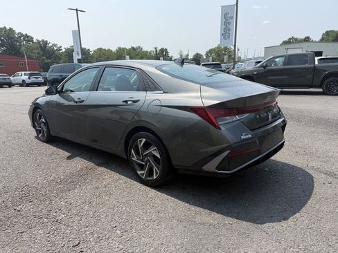 Used 2024 Hyundai Elantra Limited FWD image 6