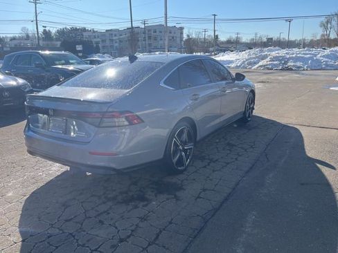 Used 2025 Honda Accord Sport image 18