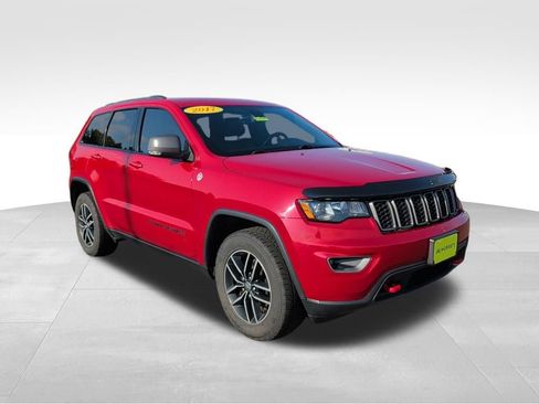 Used 2017 Jeep Grand Cherokee Trailhawk AWD/4WD image 4
