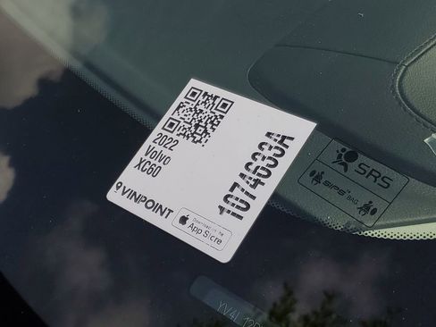 Used 2022 Volvo XC60 B5 Inscription image 28