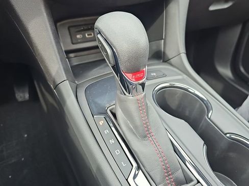 Used 2023 Chevrolet Equinox RS image 16