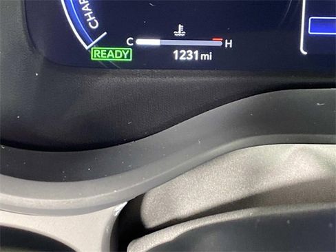 Used 2025 Toyota Sienna XSE image 24