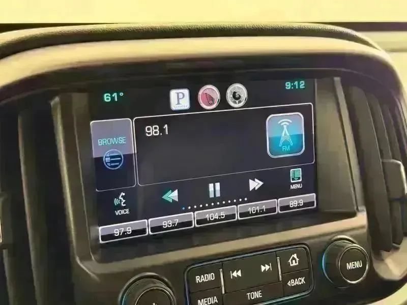 Used 2015 Chevrolet Colorado LT w/ Luxury Package RWD image 16