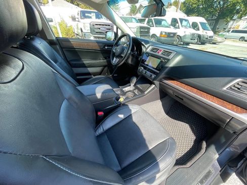 Used 2017 Subaru Outback 2.5i Limited image 43